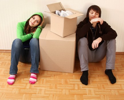 Local removals team planning access in Chelsea street
